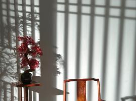 為什么年輕人與紅木家具漸行漸遠(yuǎn)？一場傳統(tǒng)與現(xiàn)代的價值博弈